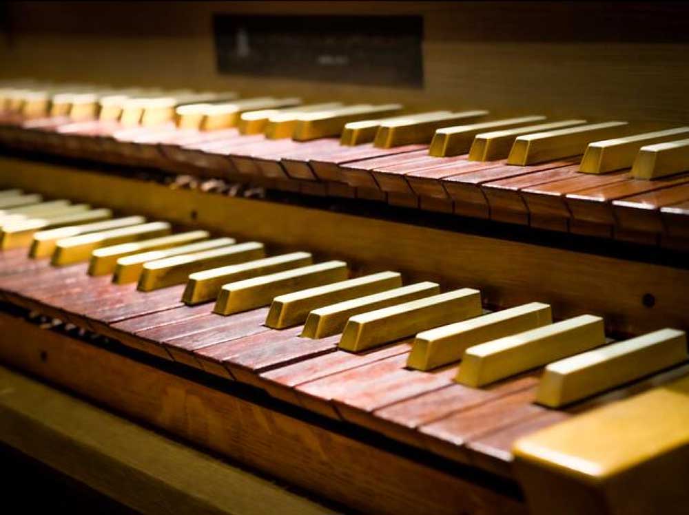 MUSIK FÜR KINDER – KINDER AN DIE ORGEL